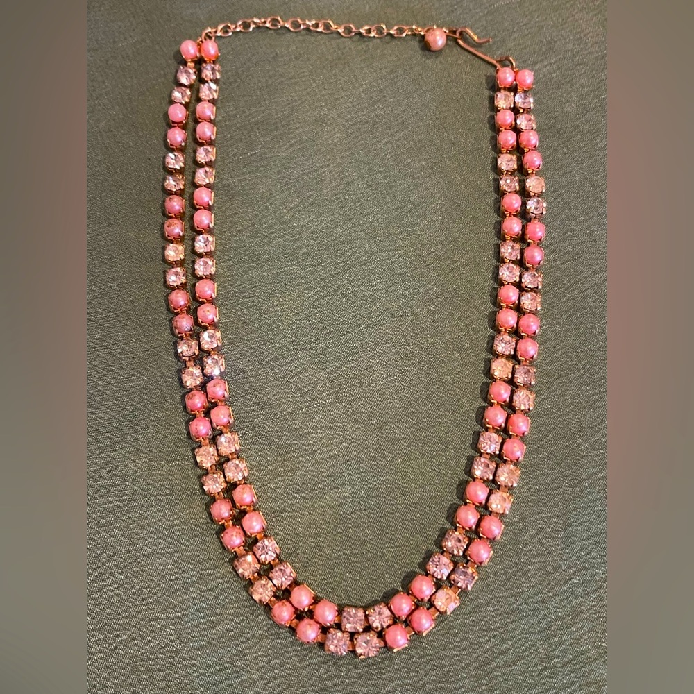 Pink pearl and rhinestone choker - Picture 2 of 3
